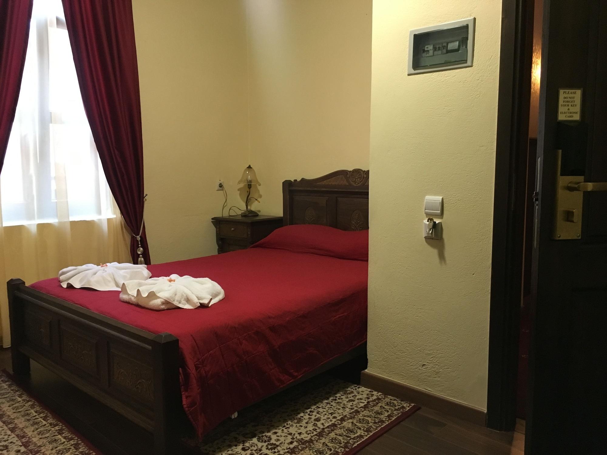 Porto Del Colombo Traditional Boutique Hotel Chrissi Akti Chania Exterior foto