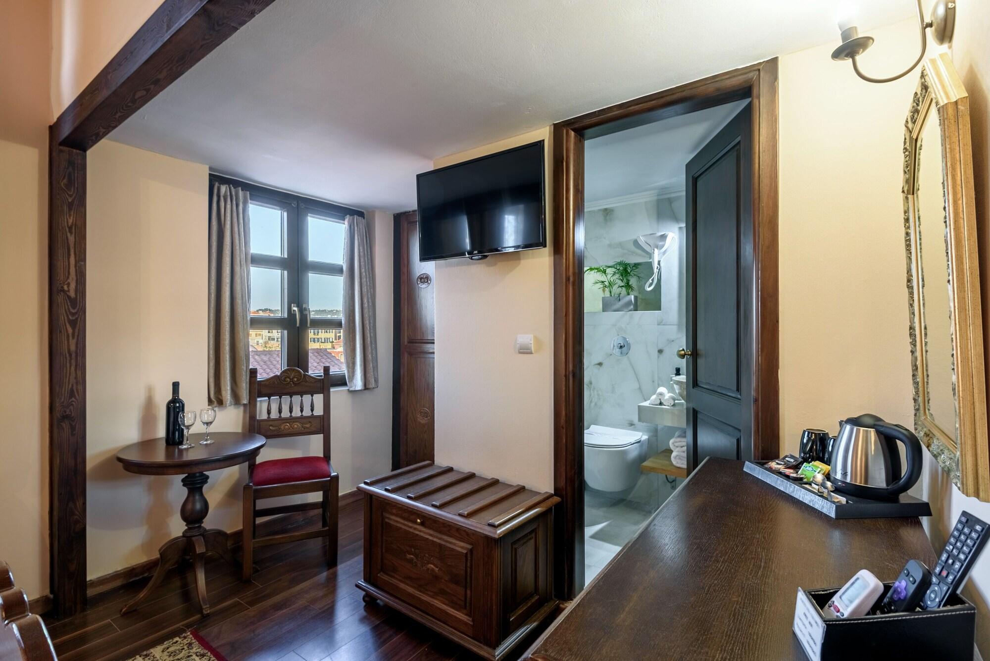 Porto Del Colombo Traditional Boutique Hotel Chrissi Akti Chania Exterior foto